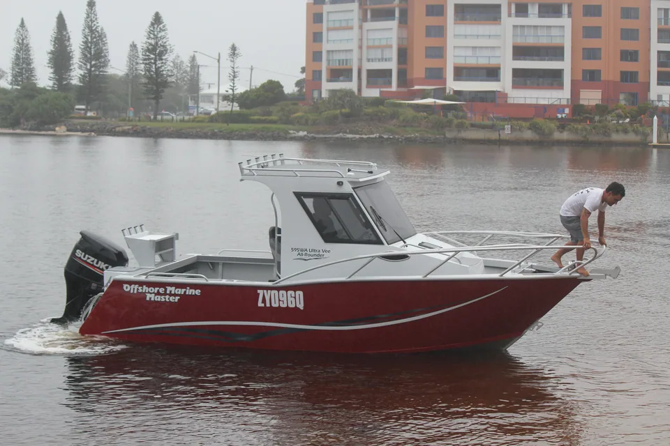 680WA · Hard Top Boats