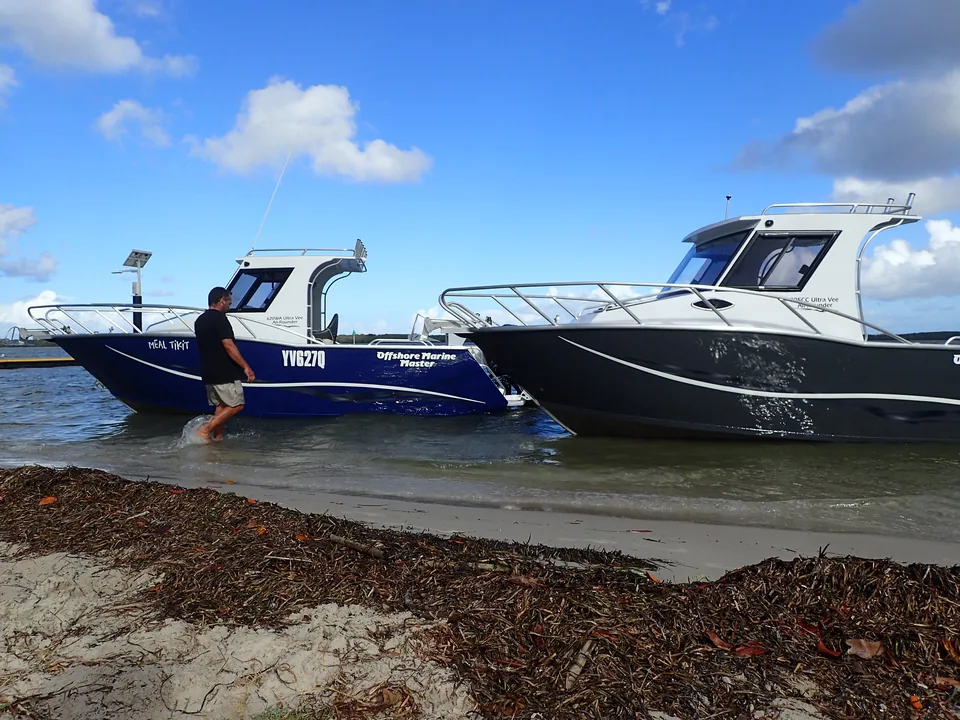 620WA & 595CC · Hard Top Boats