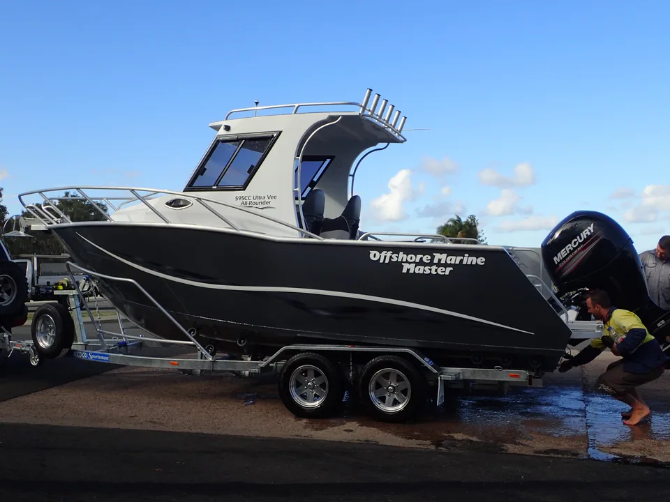 595CC · Hard Top Boats
